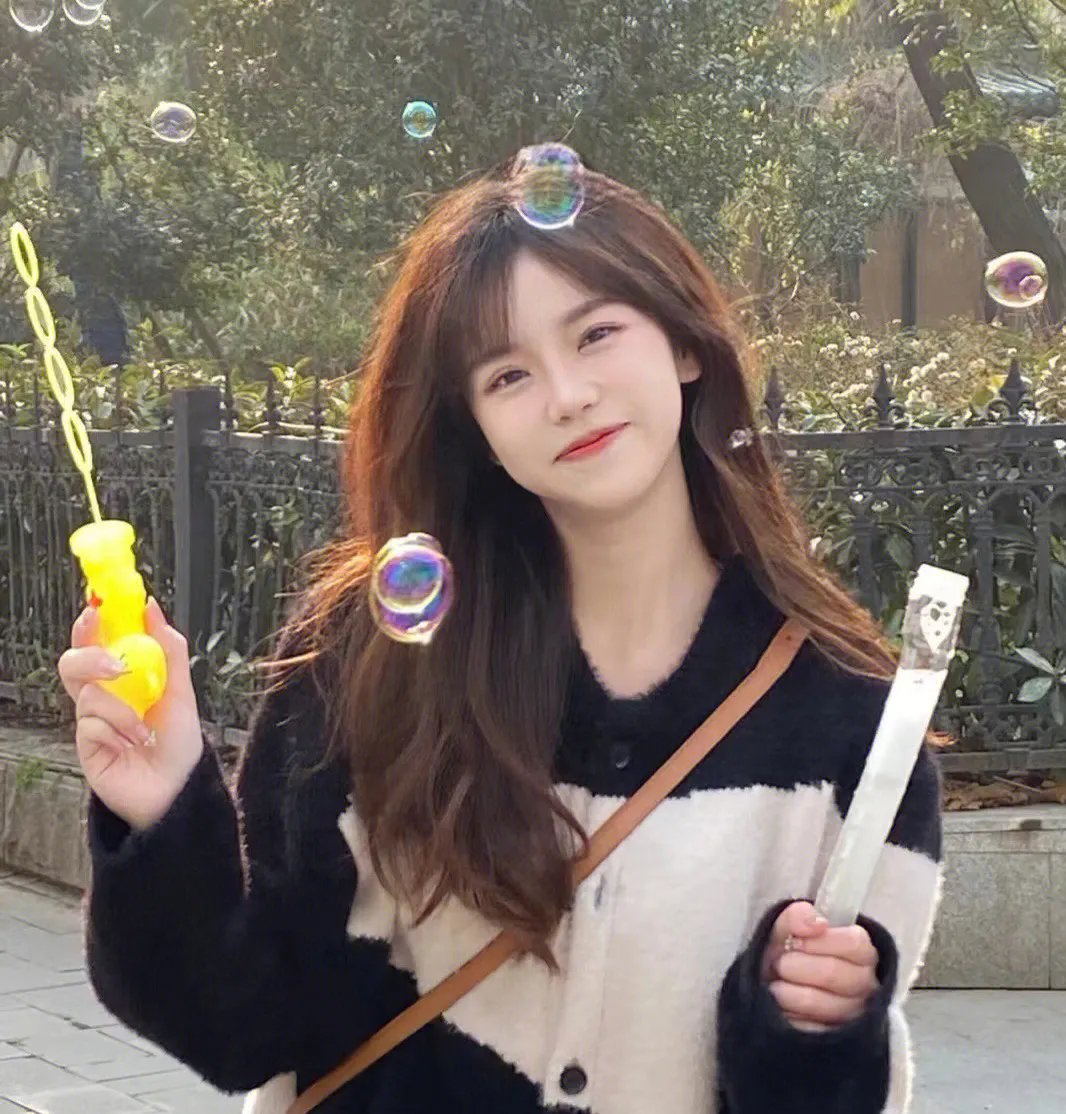 屋顶上的绿宝石